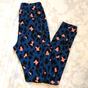 LAST CHANCE NWOT Pop Fit Leopard Leggings